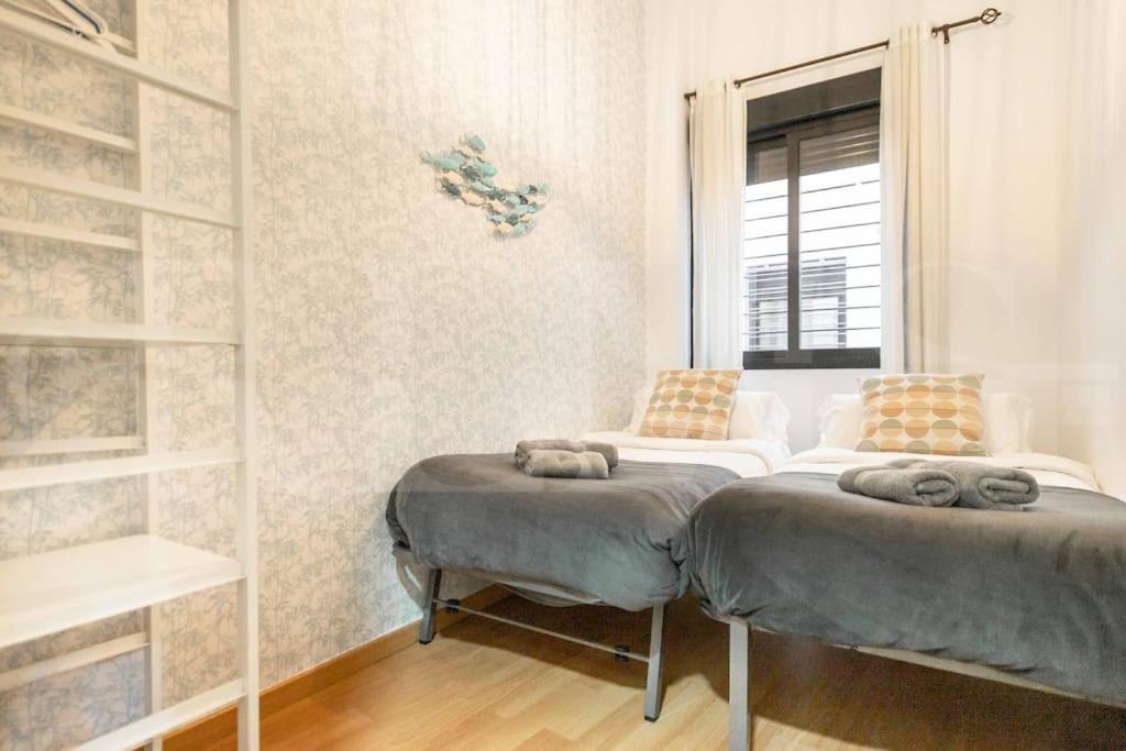 Relaxing Apartment With Parking In The Center By Rems Малага Екстериор снимка